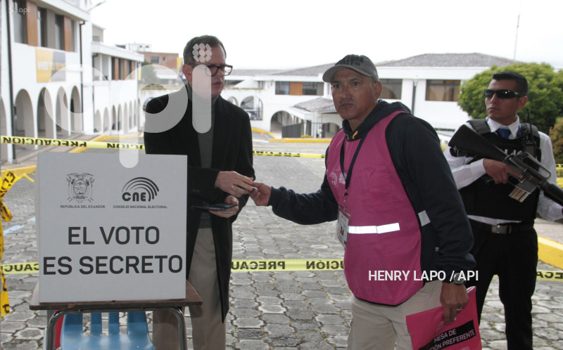 UIO ELECCIONES 2025 VOTO RABASCALL