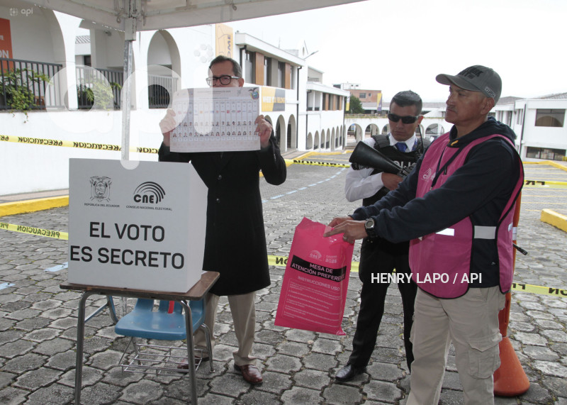 UIO ELECCIONES 2025 VOTO RABASCALL
