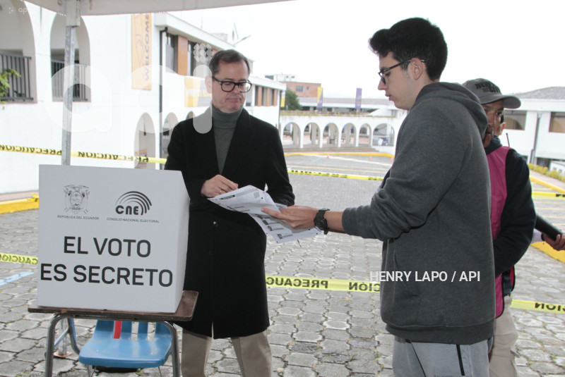 UIO ELECCIONES 2025 VOTO RABASCALL