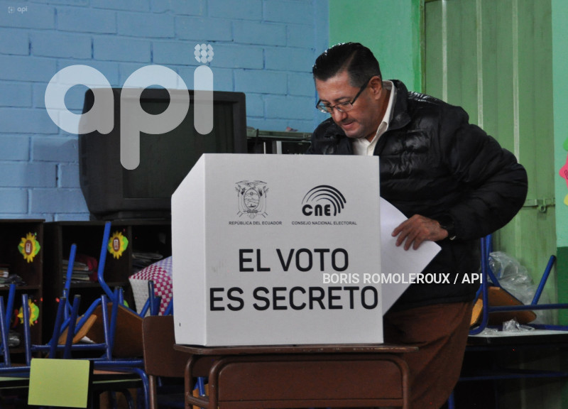 CUENCA-VOTO-ELECCIONES 2025 IVAN SAQUICELA