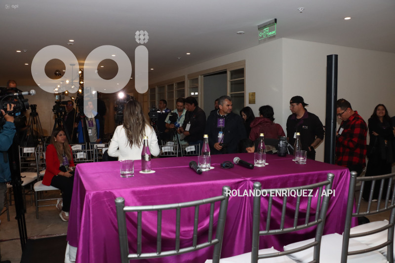 UIO ELECCIONES 2025 NOBOA RUEDA DE PRENSA SUSPENDIDA