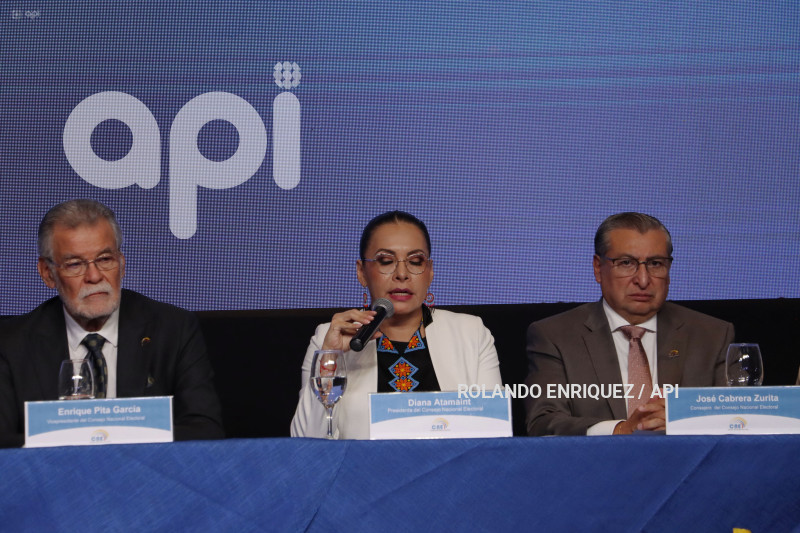 UIO ELECCIONES 2025 CENTRO DE MANDO CNE