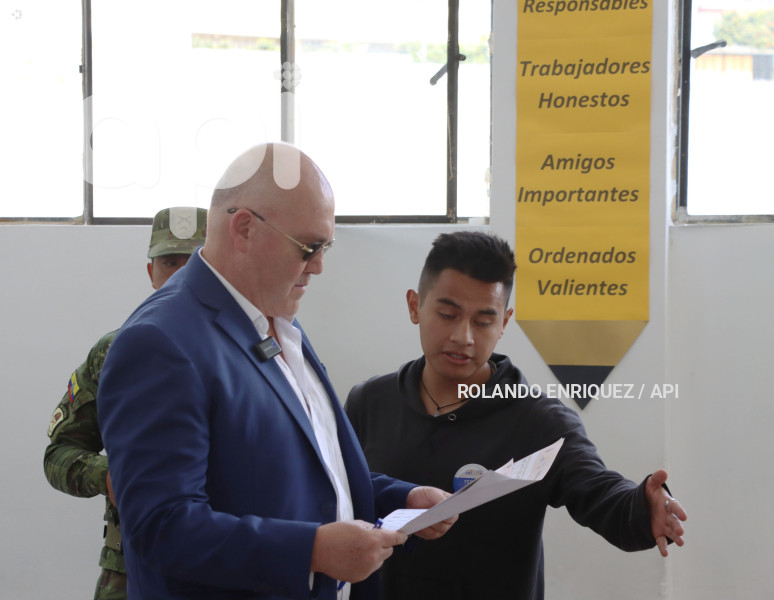 UIO ELECCIONES 2025 VOTO DIEGO BORJA