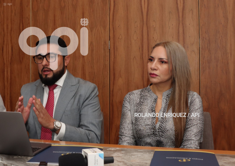 SUPUESTA PERSECUCION A 4 MILITARES