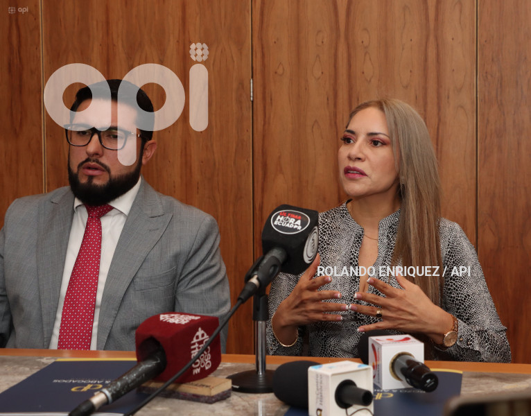 SUPUESTA PERSECUCION A 4 MILITARES