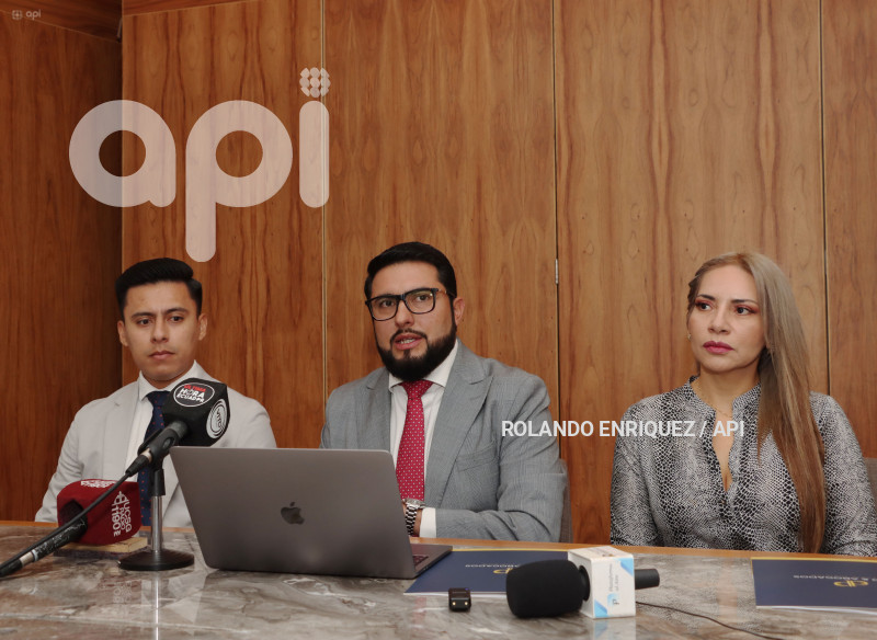 SUPUESTA PERSECUCION A 4 MILITARES