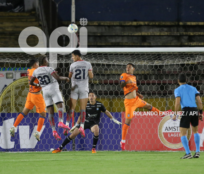 SPO LIBERTADORES NACIONAL VS BLOOMING