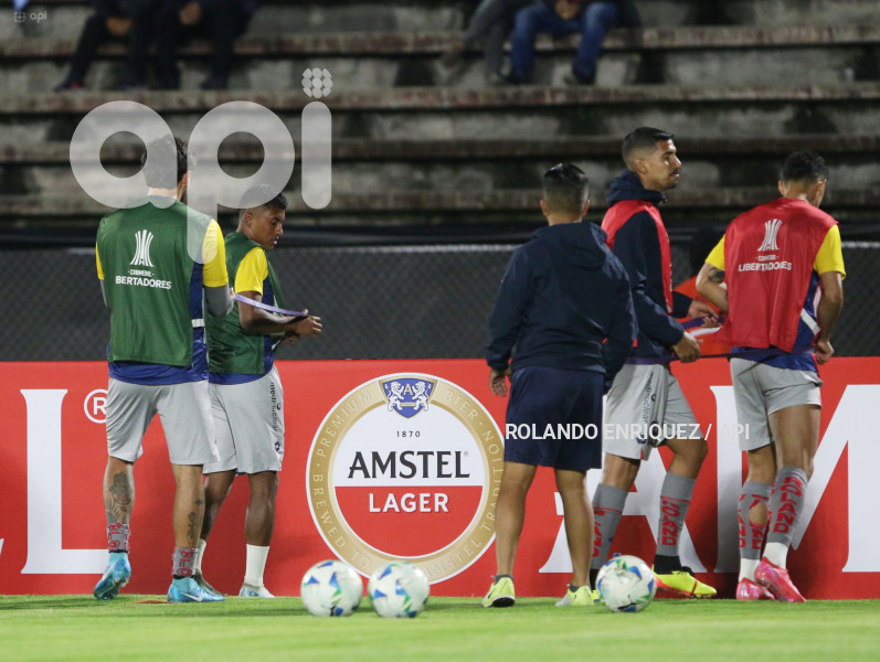 SPO LIBERTADORES NACIONAL VS BLOOMING