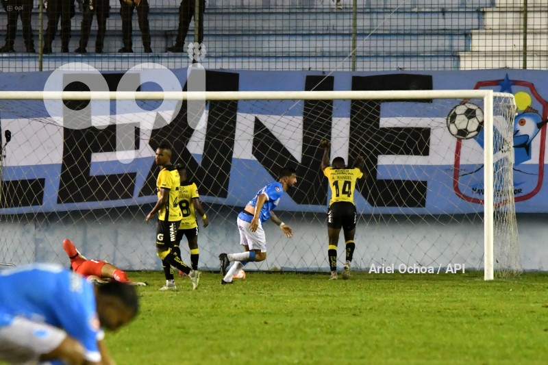 FBL-LIGAPRO-MANTA-BARCELONA