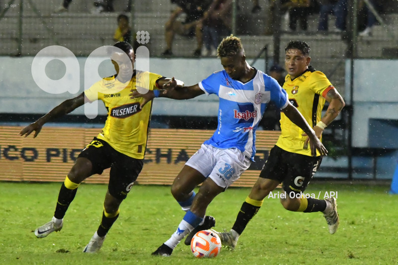 FBL-LIGAPRO-MANTA-BARCELONA