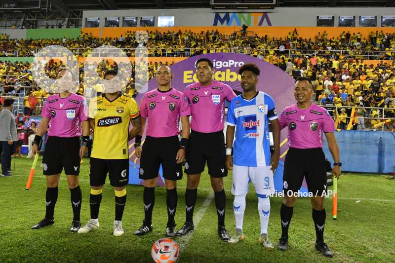 FBL-LIGAPRO-MANTA-BARCELONA