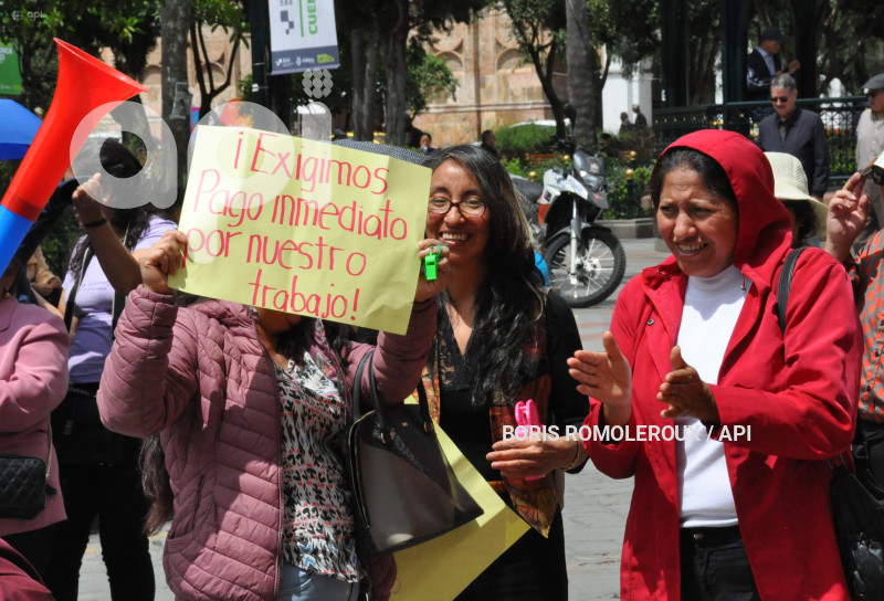 CUENCA-PROTESTA-PROVEEDORES CONTRA GOBIERNO