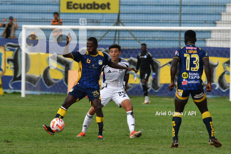 FBL-LIGAPRO-DELFIN-EMELEC