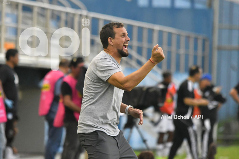 FBL-LIGAPRO-DELFIN-EMELEC