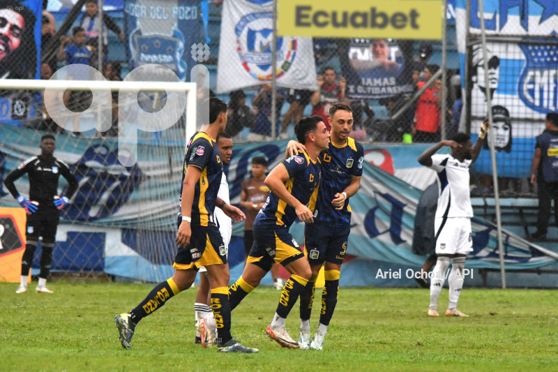FBL-LIGAPRO-DELFIN-EMELEC