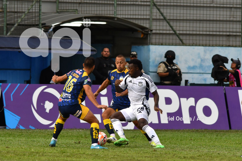 FBL-LIGAPRO-DELFIN-EMELEC