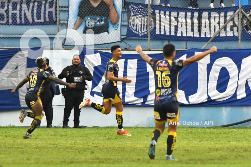 FBL-LIGAPRO-DELFIN-EMELEC