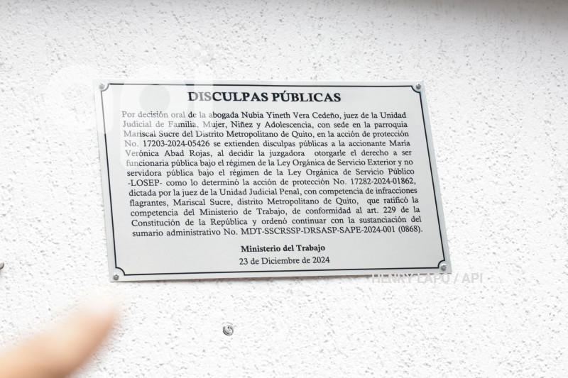 NUEVA PLACA DISCULPAS PUBLICAS ABAD