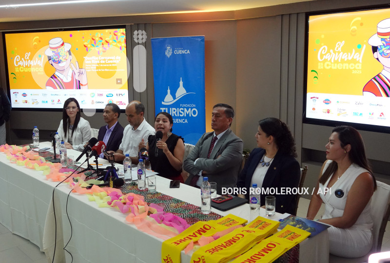 CUENCA-PRESENTACION COMPADRES DE CARNAVAL