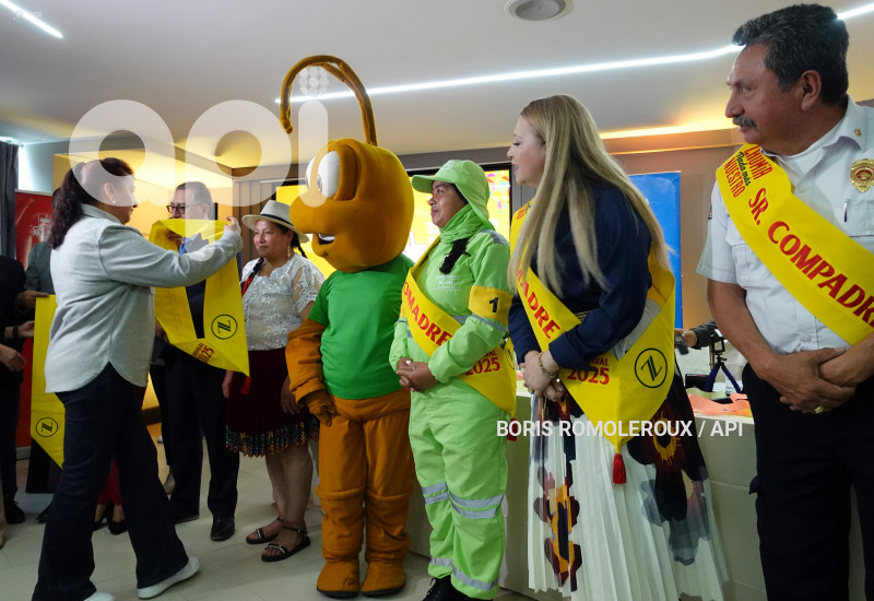 CUENCA-PRESENTACION COMPADRES DE CARNAVAL