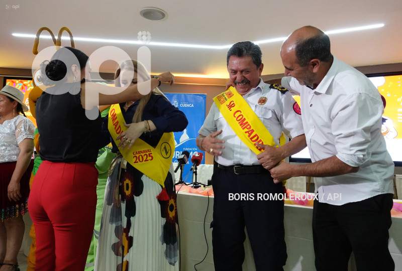CUENCA-PRESENTACION COMPADRES DE CARNAVAL