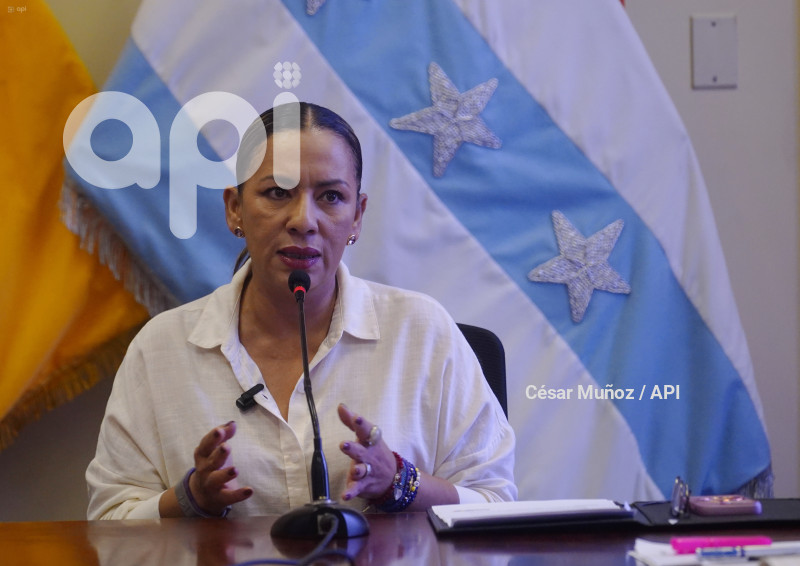 GYE-GOBERNADORA-COE NACIONAL