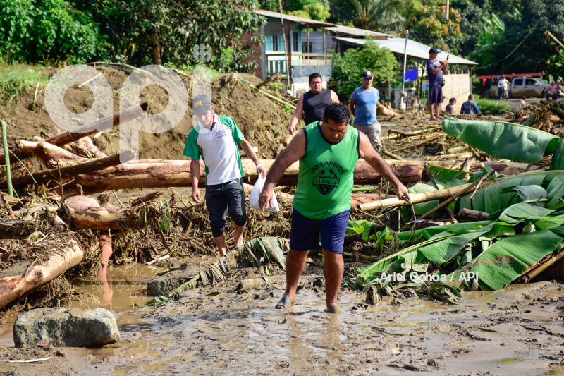 PORTOVIEJO-INUNDACIONES-CALDERON