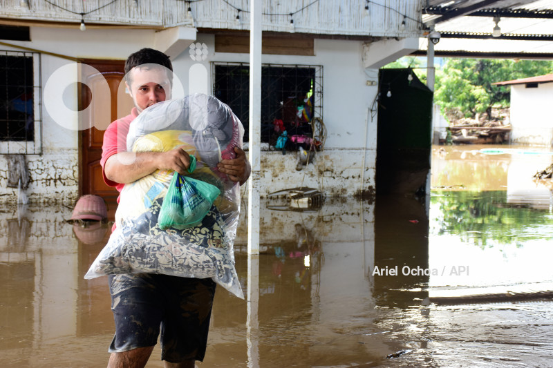PORTOVIEJO-INUNDACIONES-CALDERON