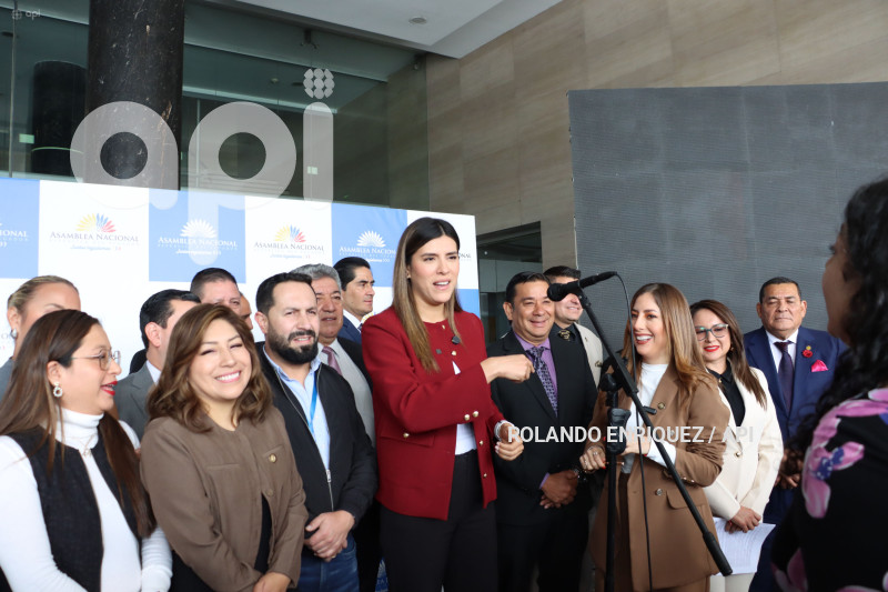 RUEDA PRENSA ADN