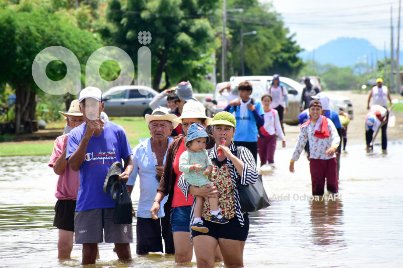 PORTOVIEJO-INUNDACIONES-CALDERON