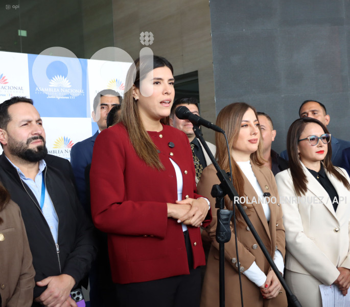 RUEDA PRENSA ADN