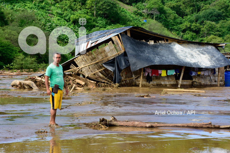 PORTOVIEJO-INUNDACIONES-CALDERON