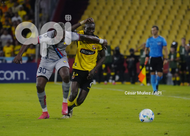 FBL-LIBERTADORES-BARCELONA-NACIONAL