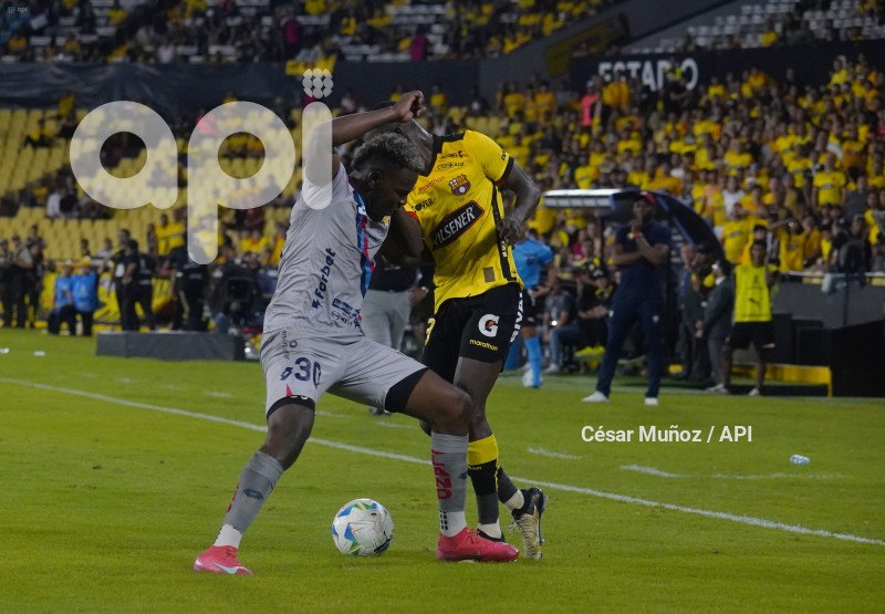 FBL-LIBERTADORES-BARCELONA-NACIONAL