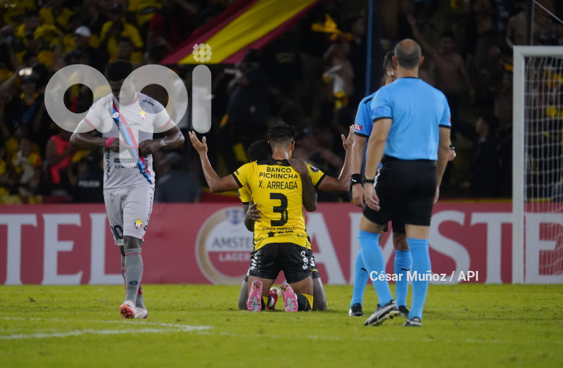 FBL-LIBERTADORES-BARCELONA-NACIONAL
