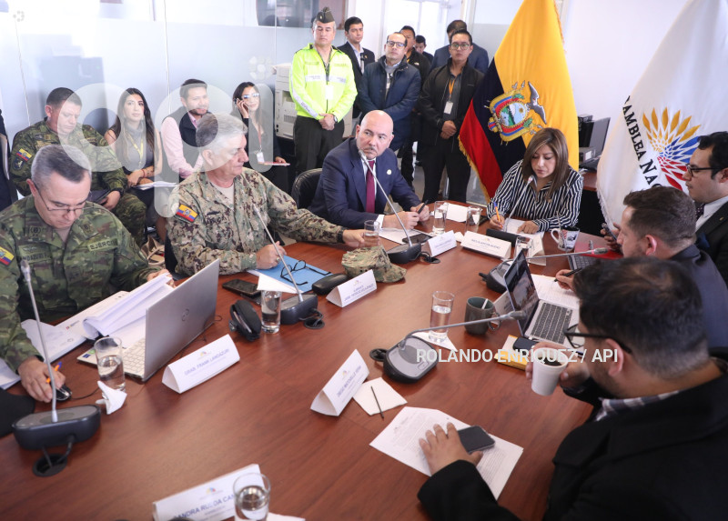COMISION SEGURIDAD MIN DEFENSA