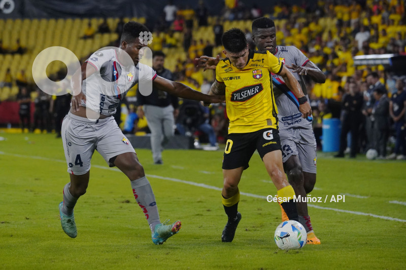 FBL-LIBERTADORES-BARCELONA-NACIONAL