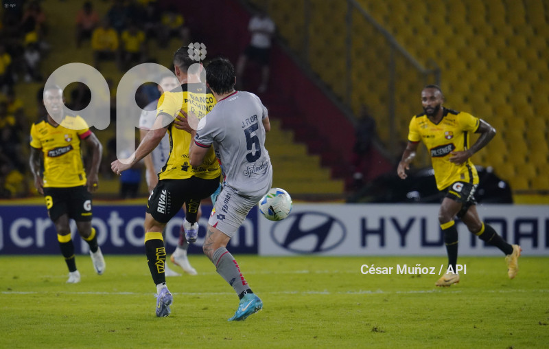FBL-LIBERTADORES-BARCELONA-NACIONAL