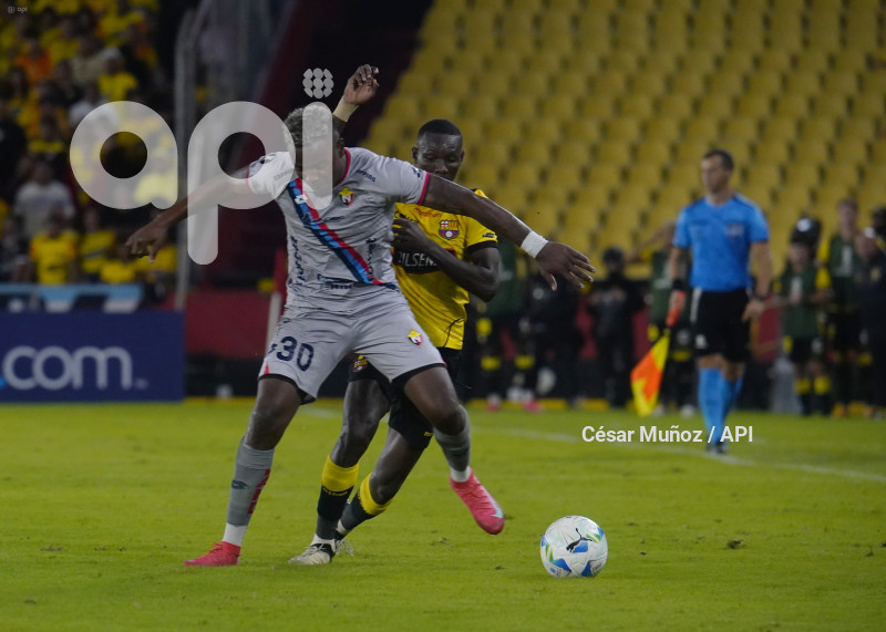 FBL-LIBERTADORES-BARCELONA-NACIONAL
