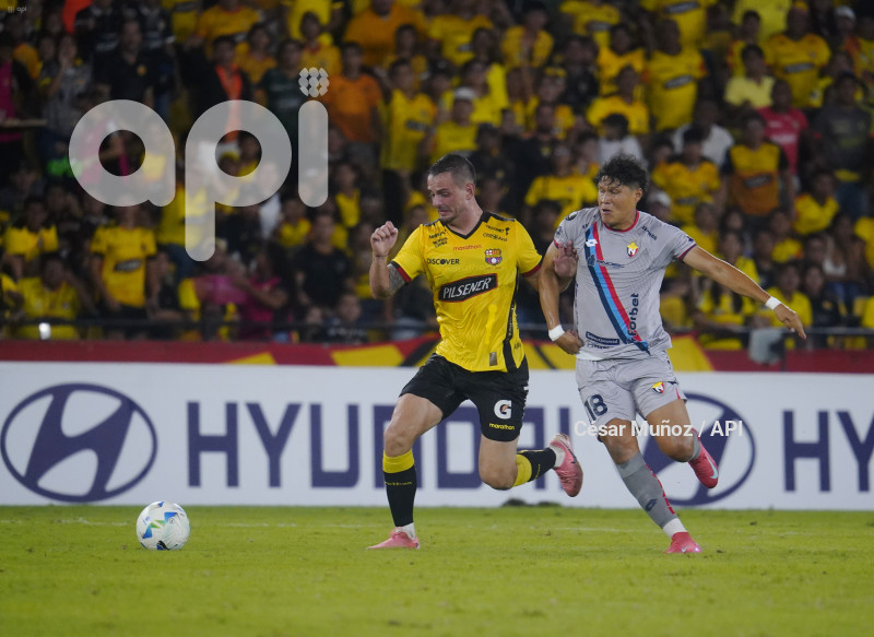FBL-LIBERTADORES-BARCELONA-NACIONAL