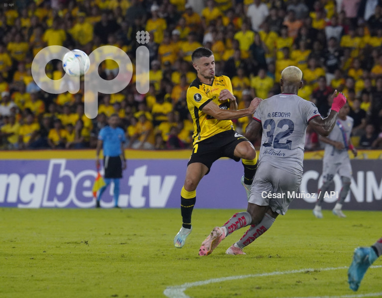 FBL-LIBERTADORES-BARCELONA-NACIONAL
