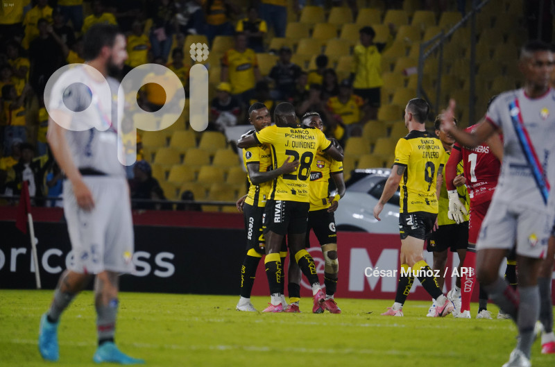 FBL-LIBERTADORES-BARCELONA-NACIONAL