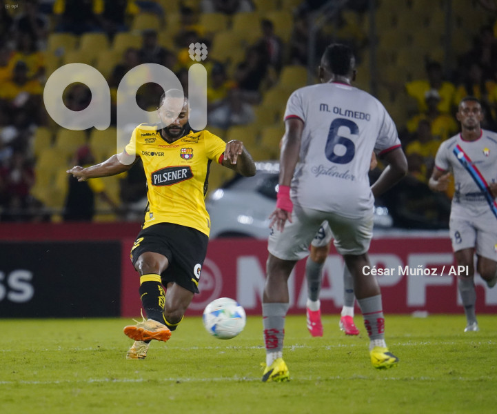 FBL-LIBERTADORES-BARCELONA-NACIONAL