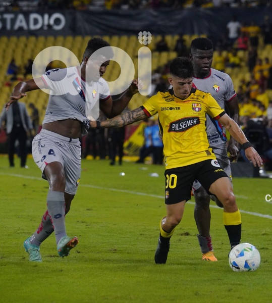FBL-LIBERTADORES-BARCELONA-NACIONAL