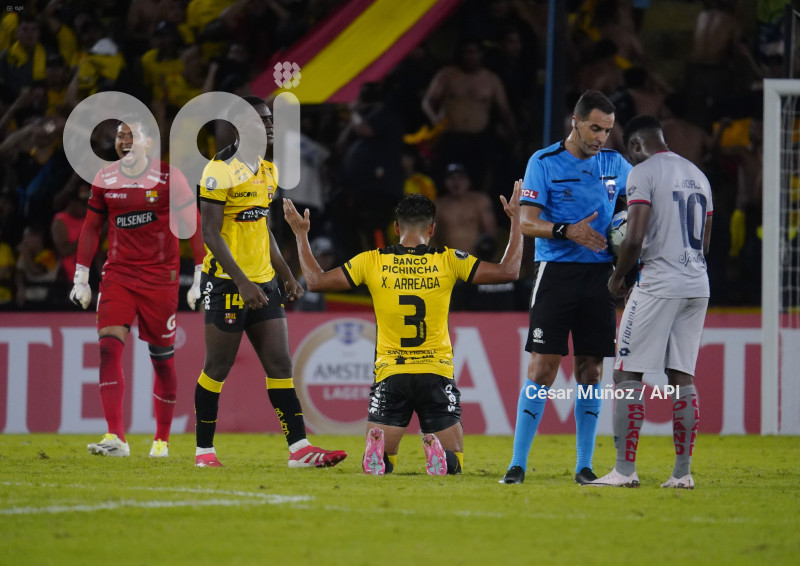 FBL-LIBERTADORES-BARCELONA-NACIONAL
