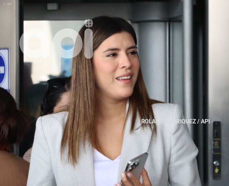 RUEDA DE PRENSA ADN