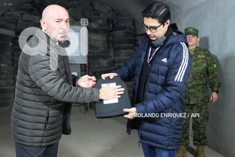 DEFENSA PRUEBAS CHALECOS ANTIBALAS