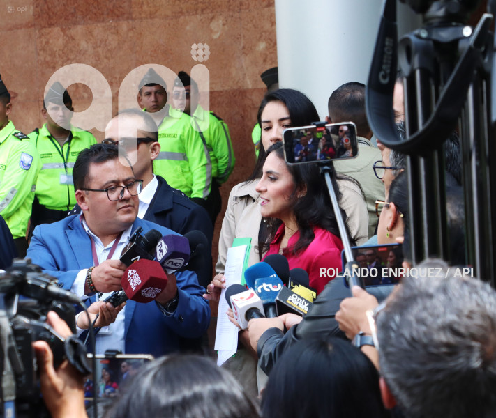 VERONICA ABAD  DOCUMENTO ASAMBLEA