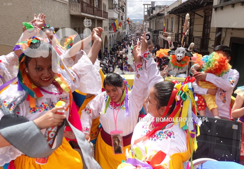 CUENCA-DESFILE CARNAVAL-CUATRO RIOS