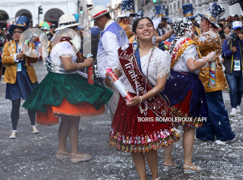 CUENCA-DESFILE CARNAVAL-CUATRO RIOS